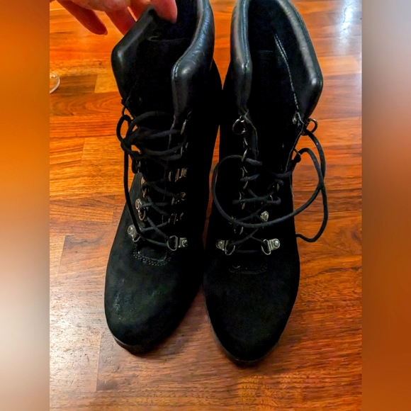 Ralph Lauren Suade Booties Brand New Size 10. - Picture 9 of 10